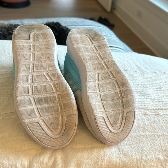 Girls runners - Picture 3 of 3